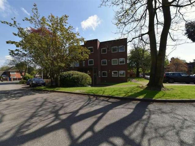 2 bed flat for sale