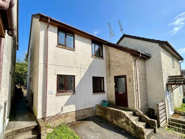 2 bed flat for sale