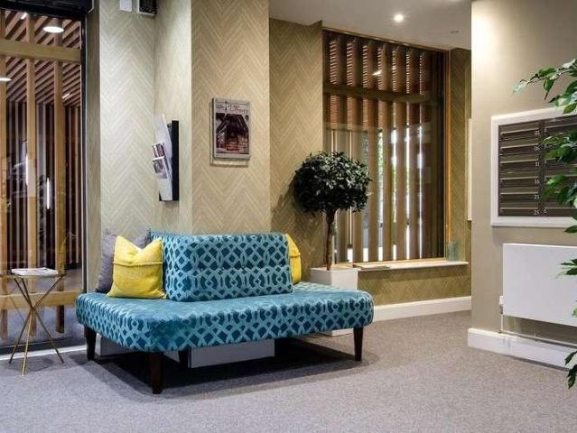 2 bed flat for sale