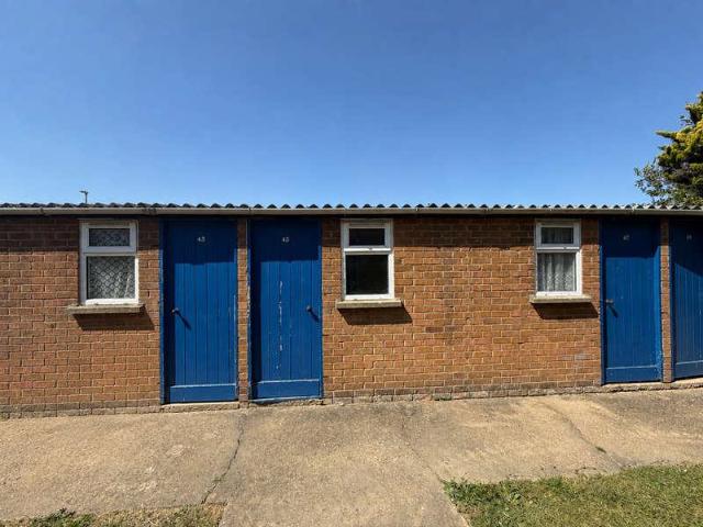 2 bed flat for sale