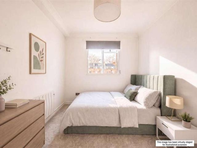 2 bed flat for sale