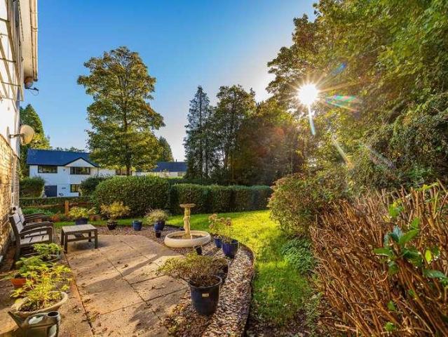 2 bed flat for sale