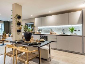 2 bed flat for sale
