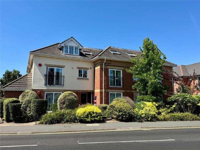 2 bed flat for sale