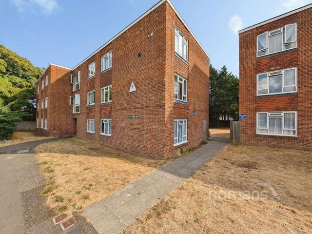2 bed flat for sale