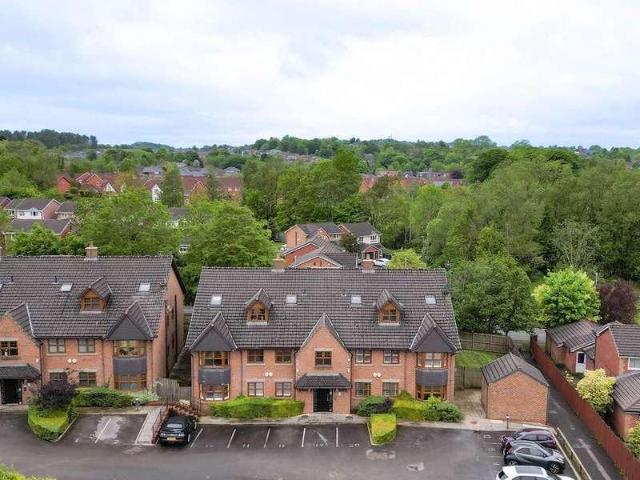 2 bed flat for sale