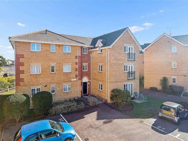 2 bed flat for sale