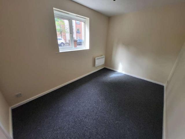 2 bed flat for sale