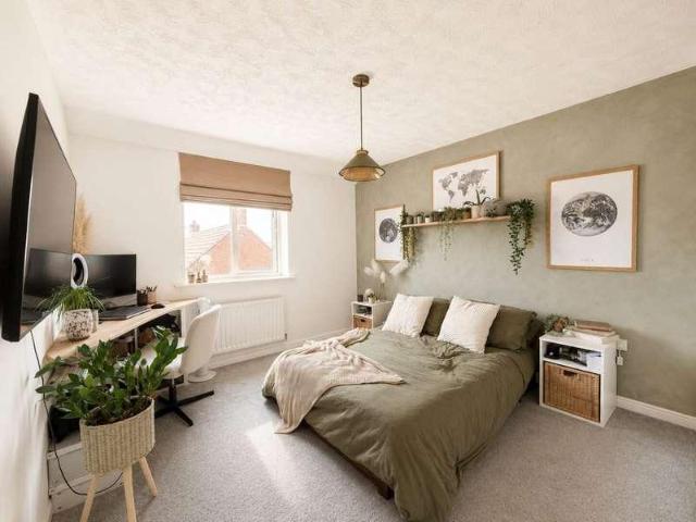 2 bed flat for sale