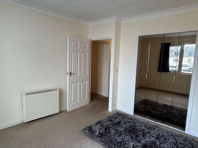 2 bed flat for sale