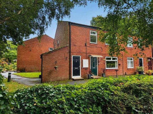 2 bed flat for sale