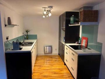 2 bed flat for sale