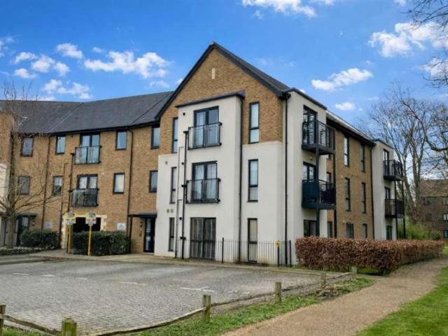 2 bed flat for sale