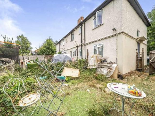 2 bed flat for sale