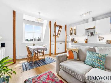 2 bed flat for sale