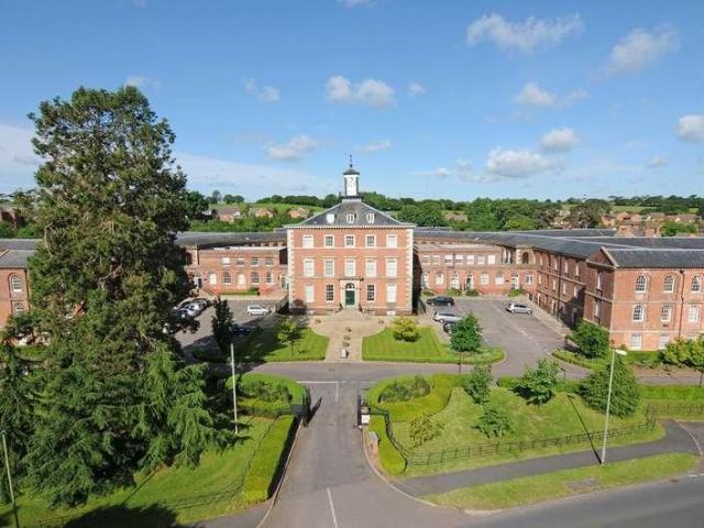 2 bed flat for sale
