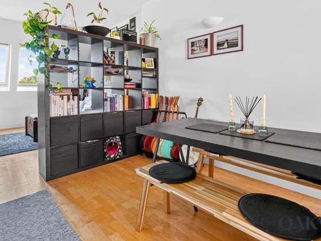 2 bed flat for sale