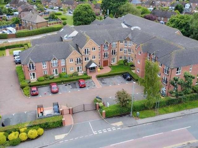 2 bed flat for sale