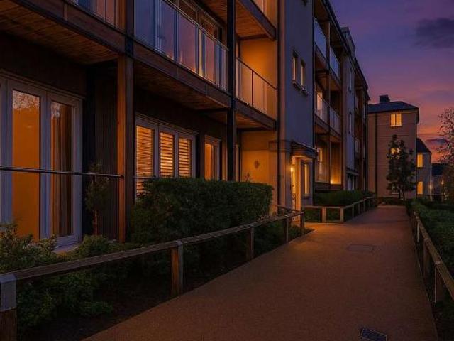 2 bed flat for sale