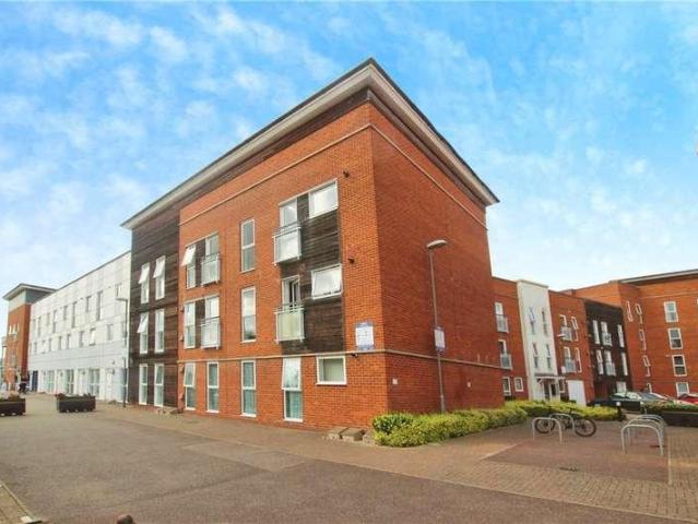 2 bed flat for sale