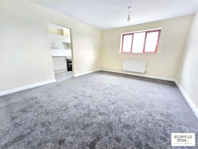 2 bed flat for sale