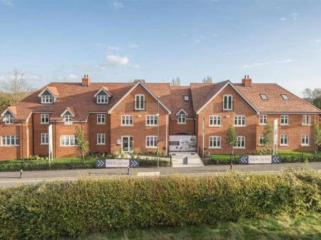2 bed flat for sale
