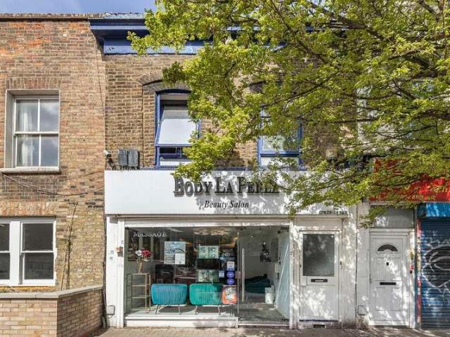 2 bed flat for sale