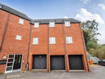Woodmancote Dursley, GL11 - Equipped kitchen