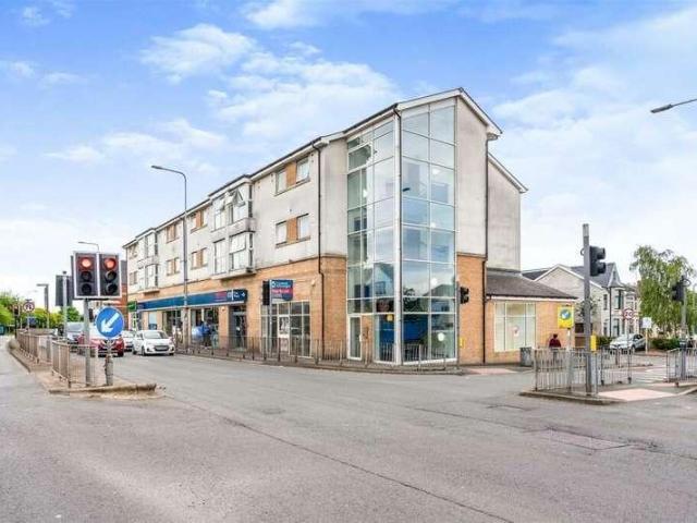 2 bed flat for sale
