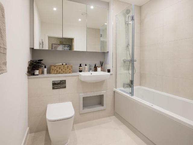 2 bed flat for sale