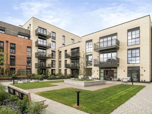 2 bed flat for sale