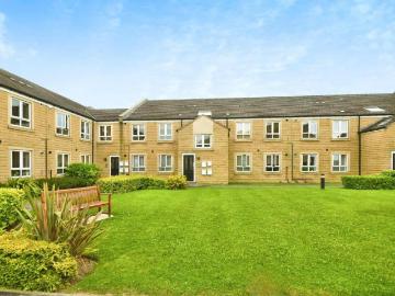 2 bed flat for sale