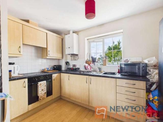 2 bed flat for sale