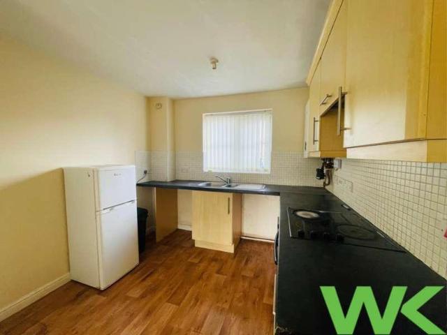 2 bed flat for sale