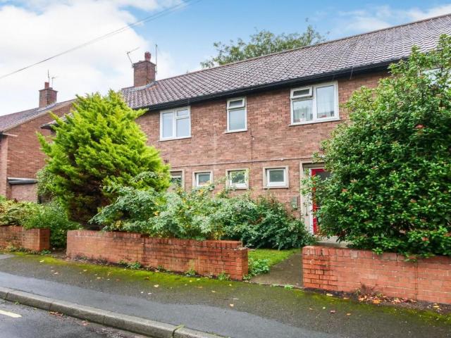 2 bed flat for sale