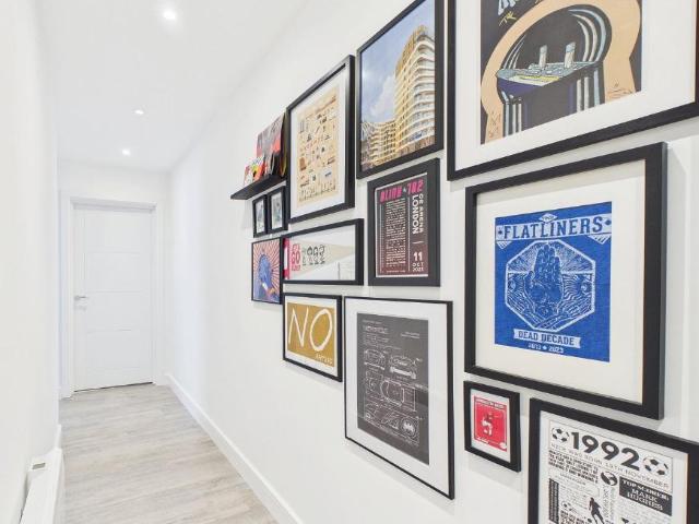 2 bed flat for sale