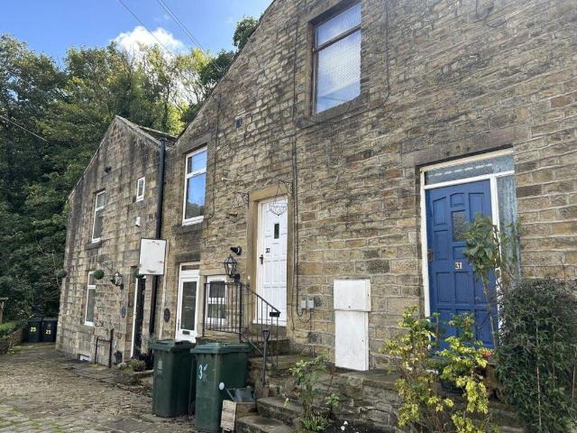 2 bed flat for sale