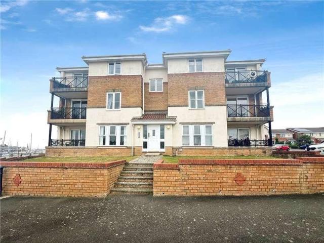 2 bed flat for sale