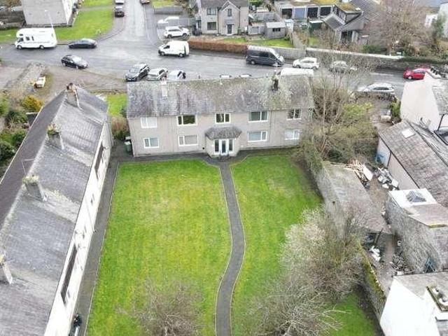 2 bed flat for sale