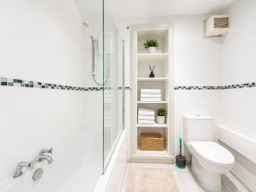 2 bed flat for sale