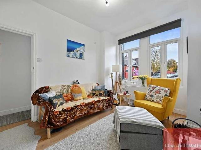 2 bed flat for sale