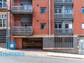 2 bed flat for sale