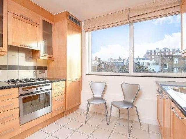 2 bed flat for sale