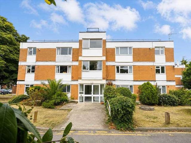 2 bed flat for sale