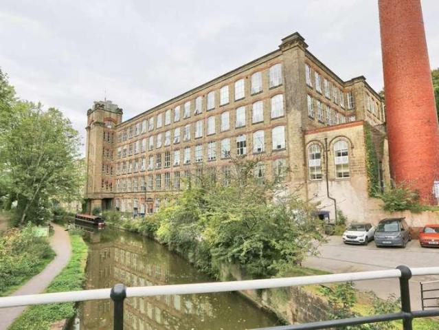 2 bed flat for sale
