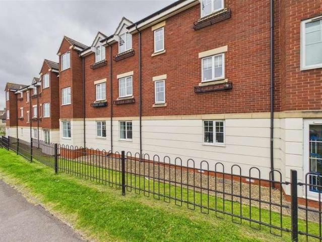 2 bed flat for sale