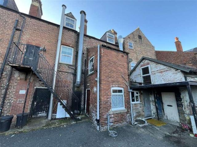 2 bed flat for sale