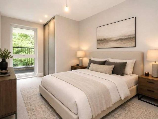 2 bed flat for sale