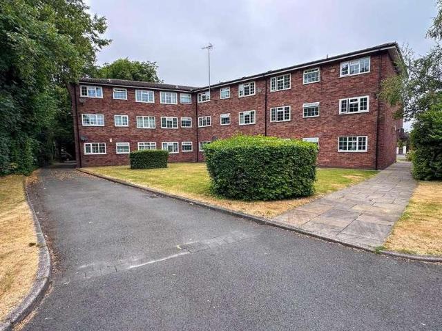 2 bed flat for sale