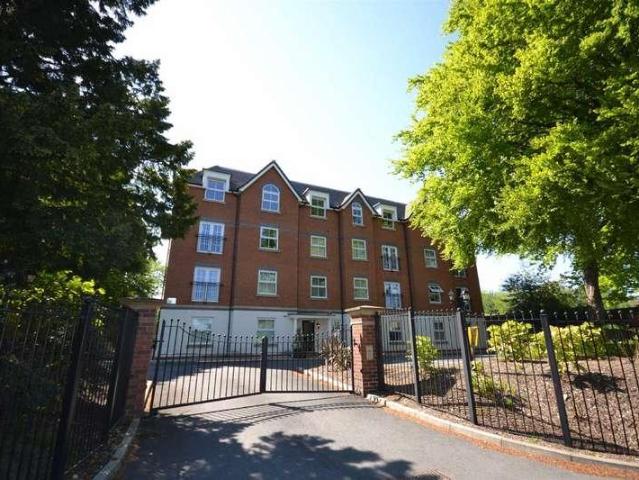 2 bed flat for sale
